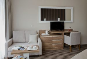 Imprezy okolicznościowe w Krynicy Morskiej, hotele nad morzem Krynica Morska, hotel blisko plaży, hotele nad samym morzem, hotel w Krynicy Morskiej