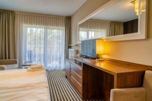Hotele nad morzem Krynica Morska, hotel blisko plaży, hotel nad samym morzem, hotel przy plaży, hotel w Krynicy Morskiej, noclegi z wyżywieniem