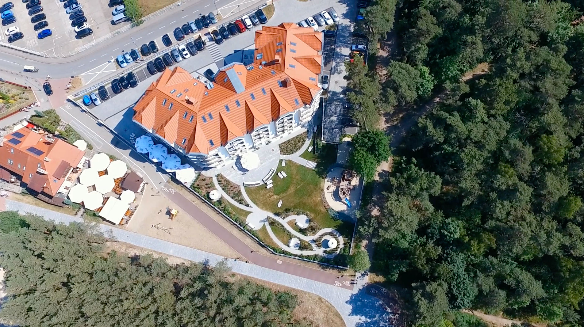 Hotel White Resort Krynica Morska, hotel najbliżej morza, noclegi przy samej plaży