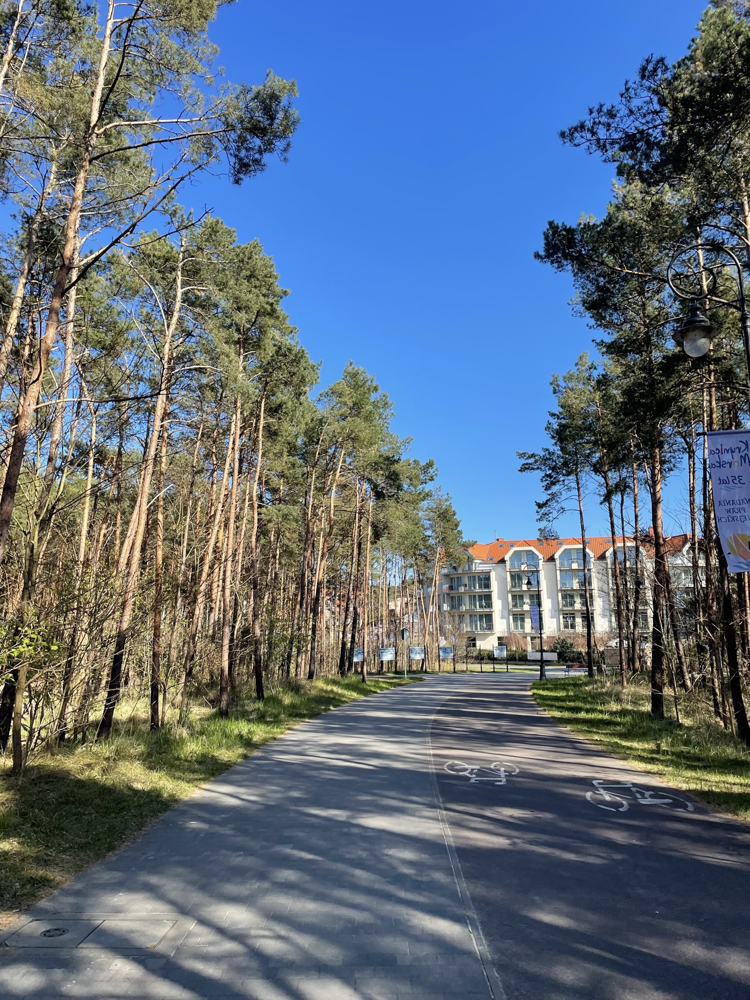 Hotel nad morzem na wiosnę w Krynicy Morskiej